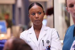 Ashlei Sharp Chestnut come Naomi Howard in Chicago Med 11x13