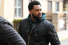 LaRoyce Hawkins come Kevin Atwater in Chicago P.D. 11x12