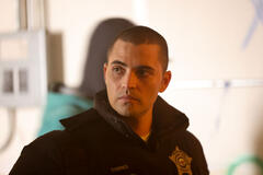 Benjamin Levy Aguilar come Dante Torres in Chicago P.D. 11x13