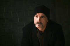 Elias Koteas come Olinsky in Chicago P.D. 11x13
