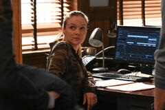 Tracy Spiridakos come Hailey Upton in Chicago P.D. 11x09