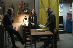 Jason Beghe come Hank Voight, Marina Squerciati come Kim Burgess, Benjamin Levy Aguilar come Dante Torres in Chicago P.D. 11x09