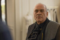 Scena da Emily in Paris 1x06