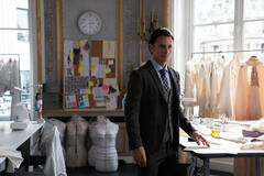 Scena da Emily in Paris 1x09