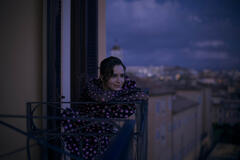 Lily Collins come Emily in Emily in Paris 4x09