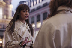 Thalia Besson come Genevieve in Emily in Paris 4x07