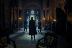 Fabien Frankel, Rhys Ifans, Tom Glynn-Carney in House of the Dragon 2x02