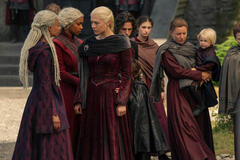 Phoebe Campbell, Bethany Antonia, Emma D'Arcy in House of the Dragon 2x03