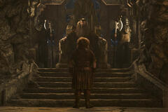 Peter Mullan come Re Durin III, Owain Arthur come Principe Durin IV in Il Signore degli Anelli: Gli Anelli del Potere 2x03