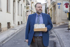 Stefano Fresi in Kostas 1x02