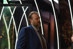 Stefano Fresi in Kostas 1x02