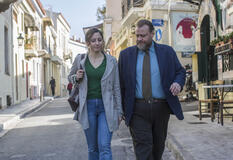 Blu Yoshimi e Stefano Fresi in Kostas 1x03