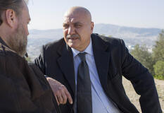 Stefano Fresi e Luigi Di Fiore in Kostas 1x03