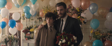 Noah Jupe e David Corenswet in La donna del lago 1x06