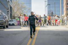 Seann William Scott come 'Rugged Man' in Jackpot! di Paul Feig