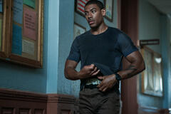 Aaron Pierre come Terry Richmond in Rebel Ridge