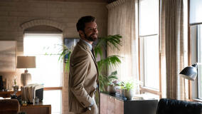 Michael Urie in Shrinking 1x04