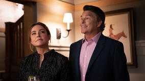 Christa Miller e Ted McGinley in Shrinking 1x06