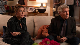 Christa Miller e Harrison Ford in Shrinking 1x06