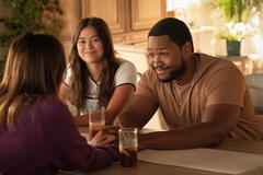 Lukita Maxwell e Luke Tennie in Shrinking 1x09