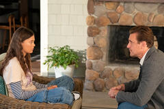 Lukita Maxwell e Jason Segel in Shrinking 2x02