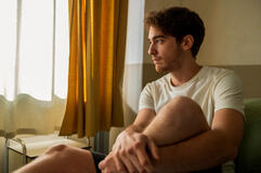 Federico Cesari come Daniele in Tutto Chiede Salvezza 1x05