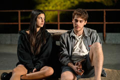 Fotinì Peluso come Nina, Federico Cesari come Daniele in Tutto Chiede Salvezza 1x05