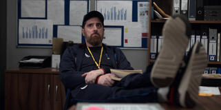 Brendan Hunt in Ted Lasso 1x03