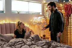 Juno Temple e Brett Goldstein in Ted Lasso 2x02
