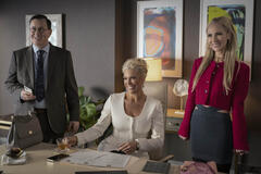 Jeremy Swift, Hannah Waddingham e Juno Temple in Ted Lasso 3x02