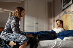 Ellie Taylor e Jason Sudeikis in Ted Lasso 3x04
