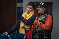 Charlie Hiscock e Phil Dunster in Ted Lasso 3x08