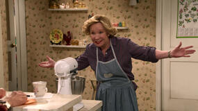Debra Jo Rupp come Kitty Forman in That '90s Show 1x06