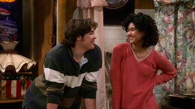 (S-D) Maxwell Acee Donovan come Nate, Sam Morelos come Nikki in That '90s Show 1x08