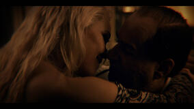 Carmen Ejogo, Colin Farrell in The Penguin - Stagione 1