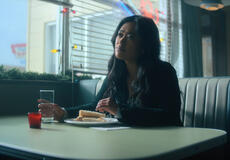 Victoria Sawal come Jennifer/Rosie in The Umbrella Academy 4x02