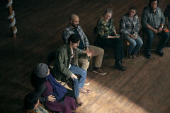 Aidan Gallagher come Number Five in The Umbrella Academy 4x01