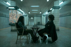 (S-D) Ritu Arya come Lila Pitts, Aidan Gallagher come Number Five  in The Umbrella Academy 4x05