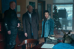 (S-D) Aidan Devine come Gary, Colm Feore come Reginald Hargreeves, Elliot Page come Viktor Hargreeves in The Umbrella Academy 4x06