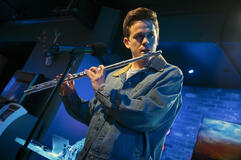 John Owen Lowe come Jackson in Unstable 1x01