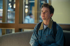 John Owen Lowe come Jackson in Unstable 1x01