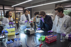 (S-D) Rachel Marsh come Luna, Emma Ferreira come Ruby, Aaron Branch come Malcolm, Rob Lowe come Ellis, John Owen Lowe come Jackson in Unstable 1x04