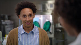 Aaron Branch come Malcolm in Unstable 1x04