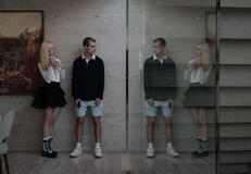 (S-D) Ximena Lamadrid come Mariana, Juan Pablo Fuentes come Xavi in Untamed Royals