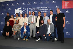 Delegazione della serie M - Il figlio del secolo di Joe Wright al photocall a Venezia 81 il 5 settembre 2024