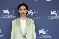 L'attrice Anicca Panna al photocall di Stranger eyes di Siew Hua Yeo a Venezia 81 il 5 settembre 2024