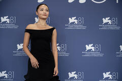 L'attrice Xenia Tan al photocall di Broken Rage di Takeshi Kitano a Venezia 81 il 6 settembre 2024