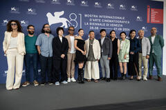 Delegazione del film Stranger eyes di Siew Hua Yeo al photocall a Venezia 81 il 5 settembre 2024
