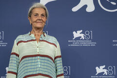 L'attrice Betti Pedrazzi al photocall di Iddu di Fabio Grassadonia, Antonio Piazza a Venezia 81 il 5 settembre 2024