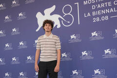 L'attore Filippo Scotti al photocall di L'orto americano di Pupi Avati a Venezia 81 il 7 settembre 2024